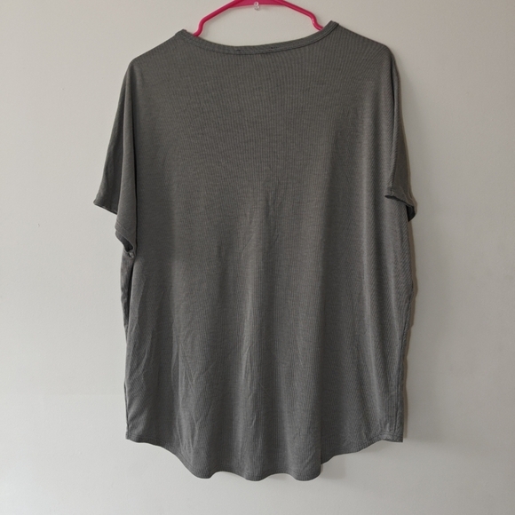 Lulu's Sz Small Rib Knit Oversized Button Down T Shirt Green Gray Short Sleeve - Picture 3 of 6